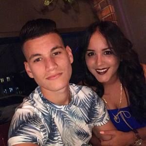 Meet your Posher, Leslie